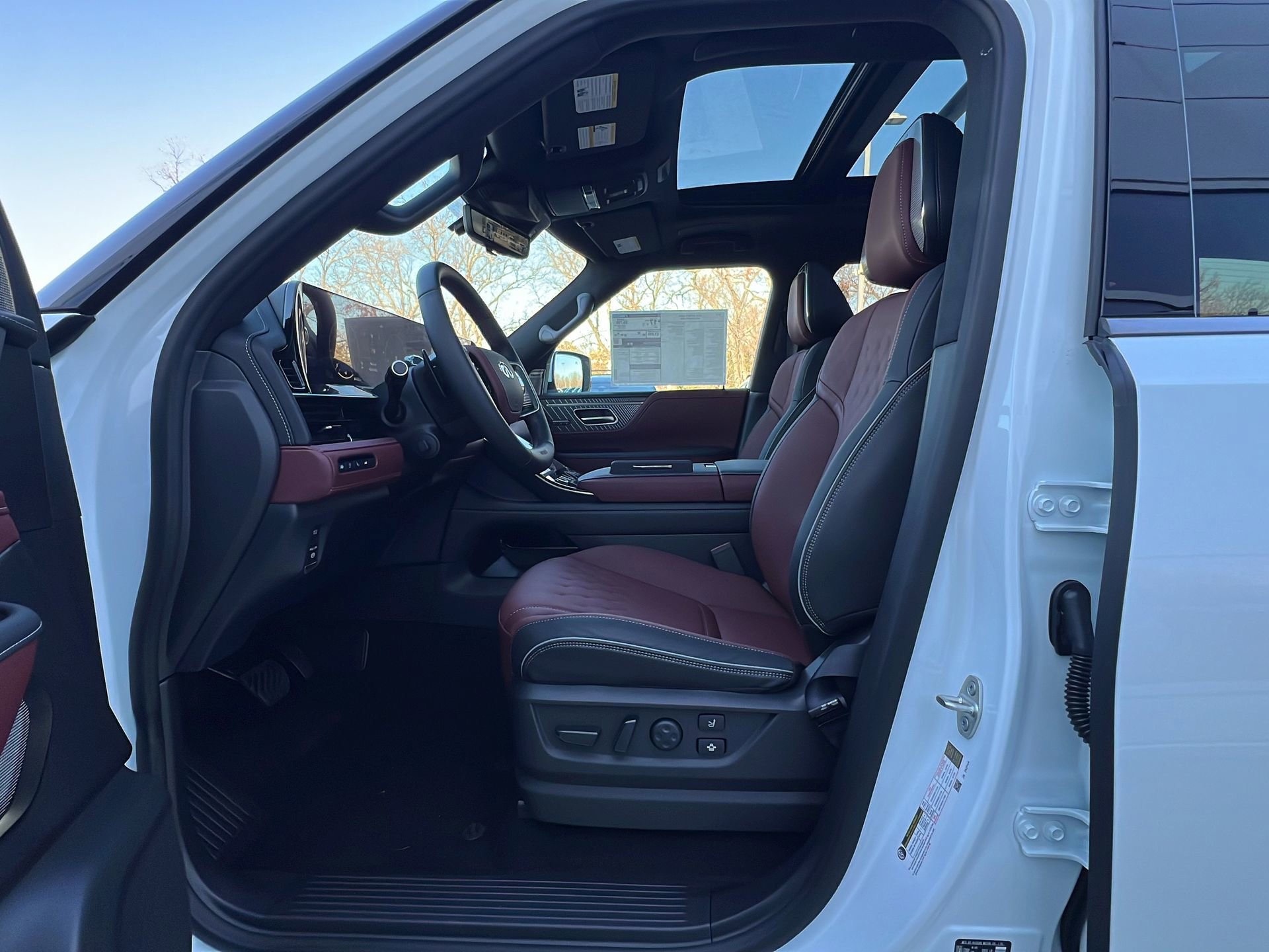 New 2026 INFINITI QX80 Autograph image 30