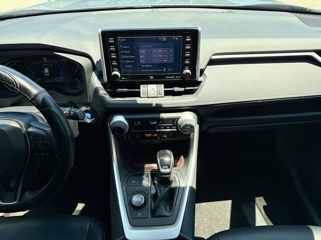 Used 2020 Toyota RAV4 Limited AWD/4WD image 19