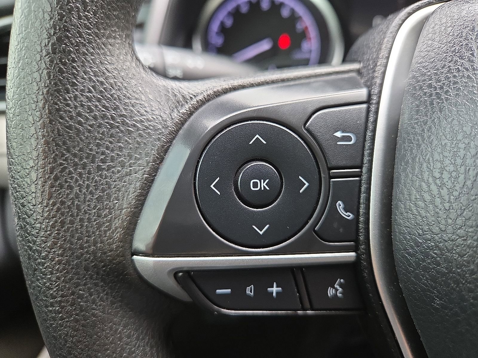 Used 2023 Toyota Camry LE image 19