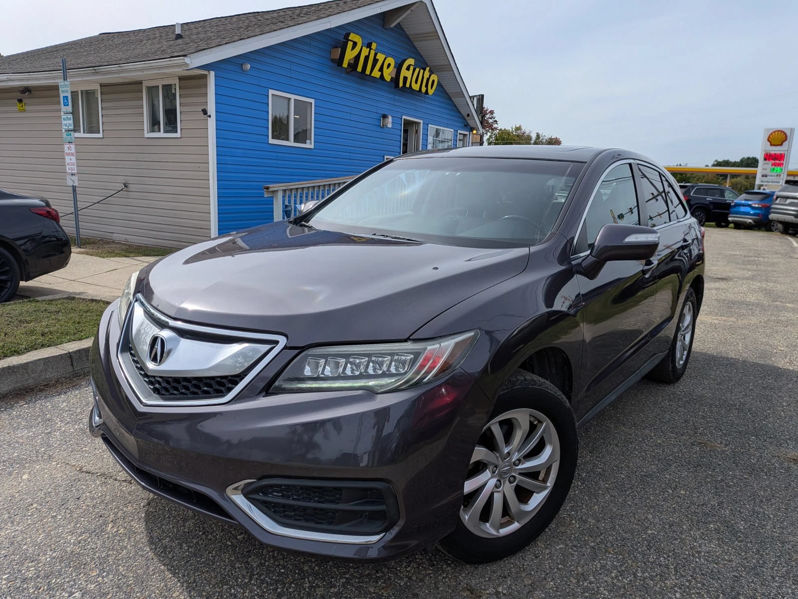 Used 2017 Acura RDX w/ Technology Package AWD/4WD image 2