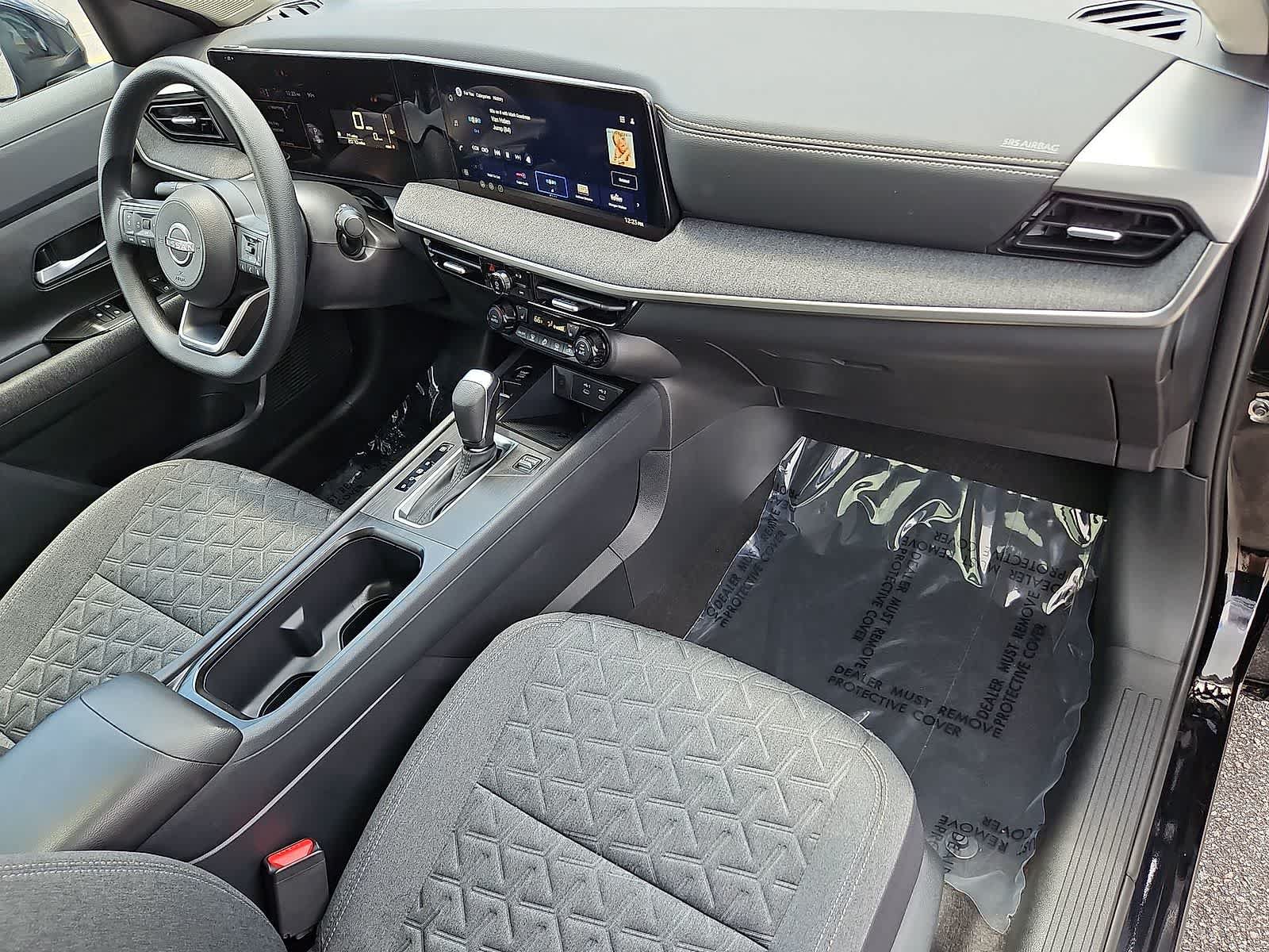 Used 2026 Nissan Kicks SV w/ SV Premium Package FWD image 33