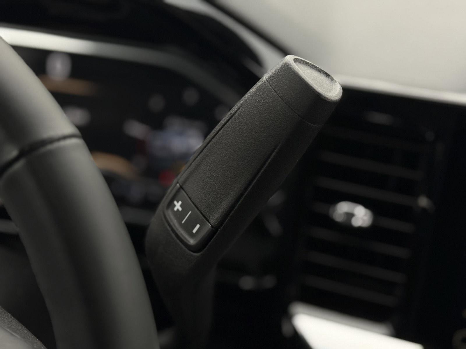 Certified 2025 GMC Sierra 3500 SLT w/ SLT Premium Package image 24