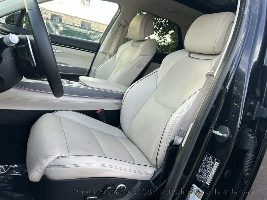 Used 2022 Genesis GV70 2.5T w/ Advanced Package AWD/4WD image 27