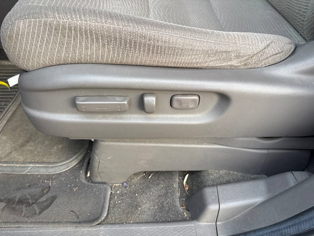 Used 2012 Honda Odyssey EX image 16