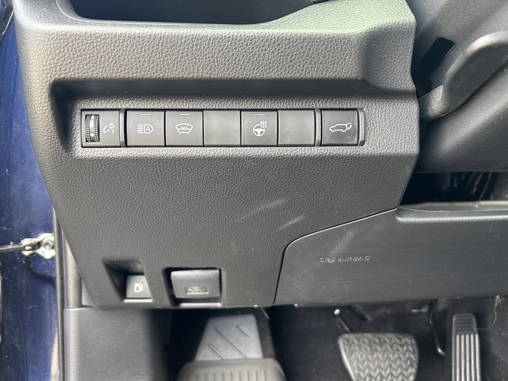 Used 2024 Toyota RAV4 SE w/ Weather & Moonroof Package AWD/4WD image 19