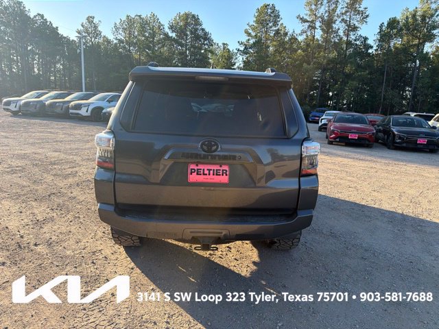 Used 2020 Toyota 4Runner SR5 AWD/4WD image 9