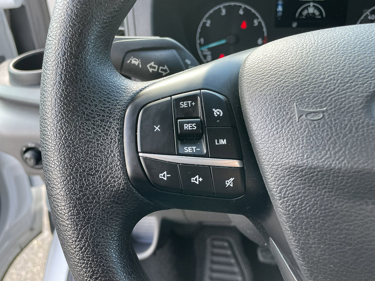 Used 2024 Ford Transit 350 XLT image 32