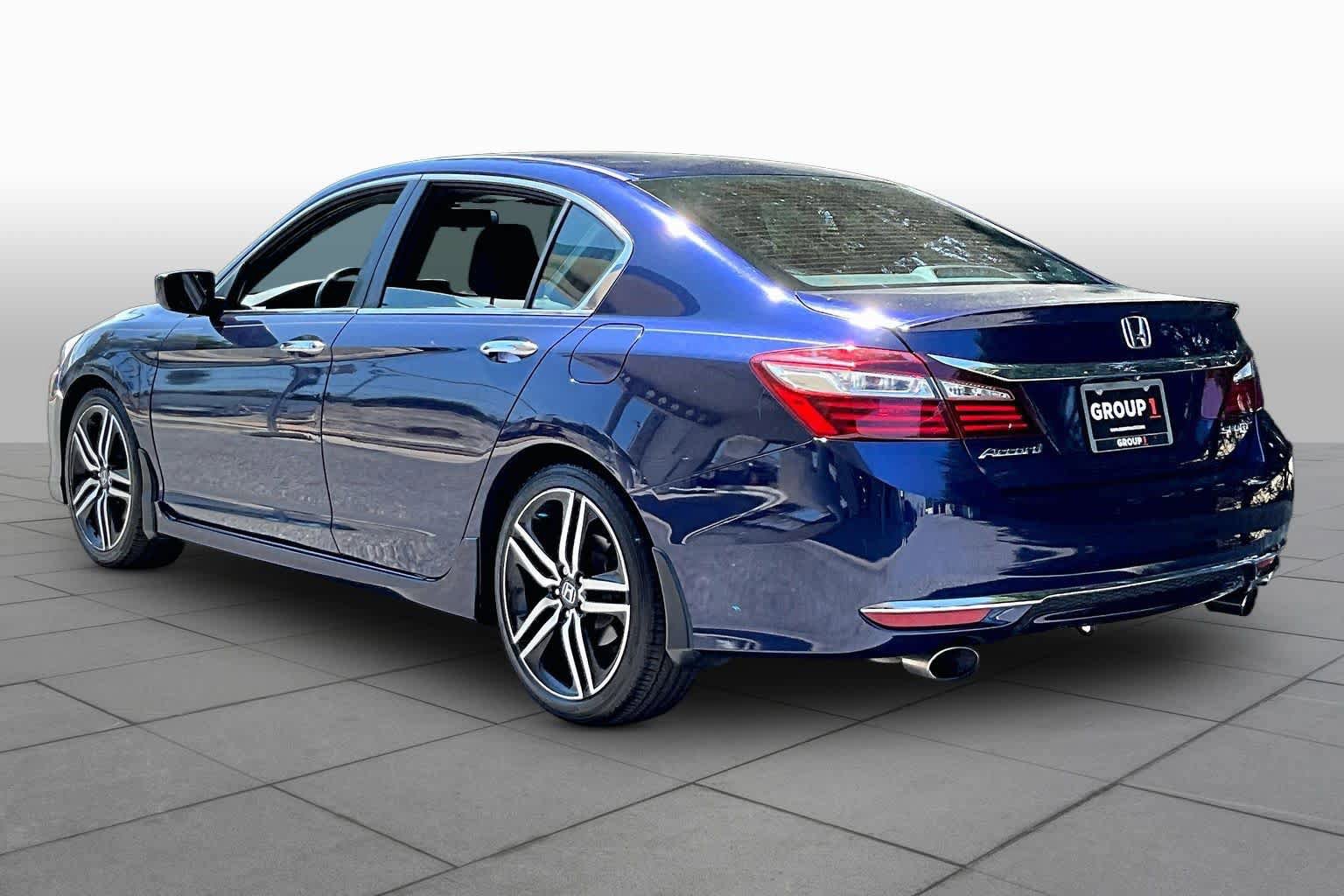 Used 2017 Honda Accord Sport image 12