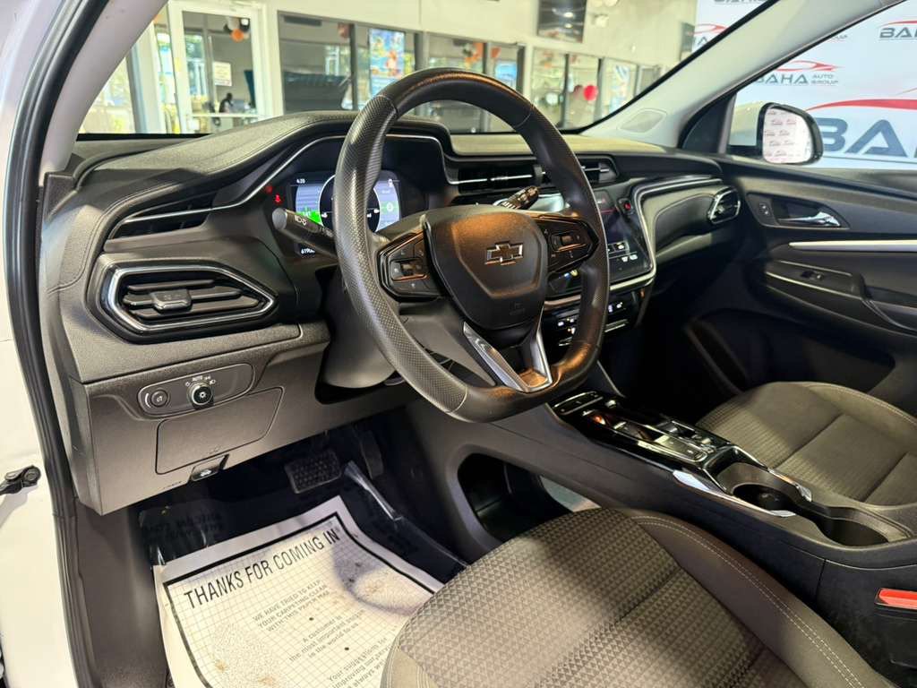 Used 2023 Chevrolet Bolt EUV LT FWD image 34