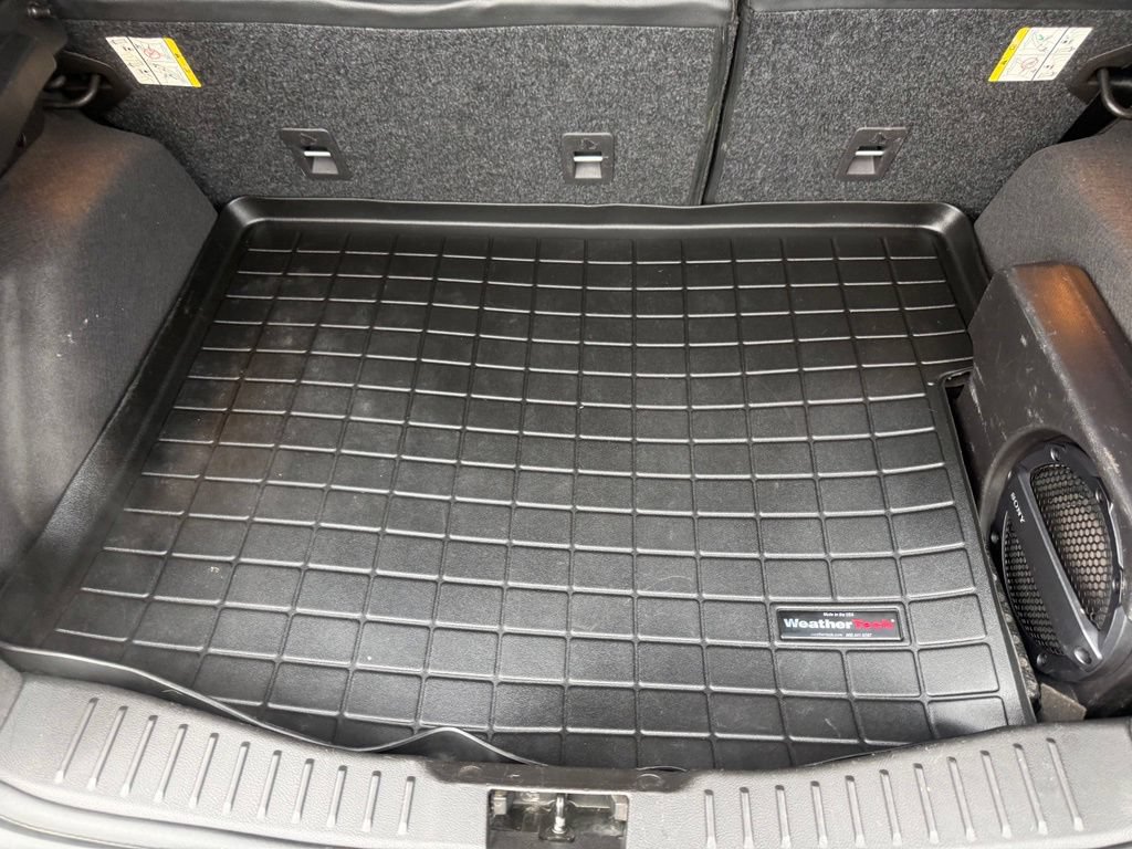Used 2017 Ford Focus ST w/ Equipment Group 401A FWD image 39