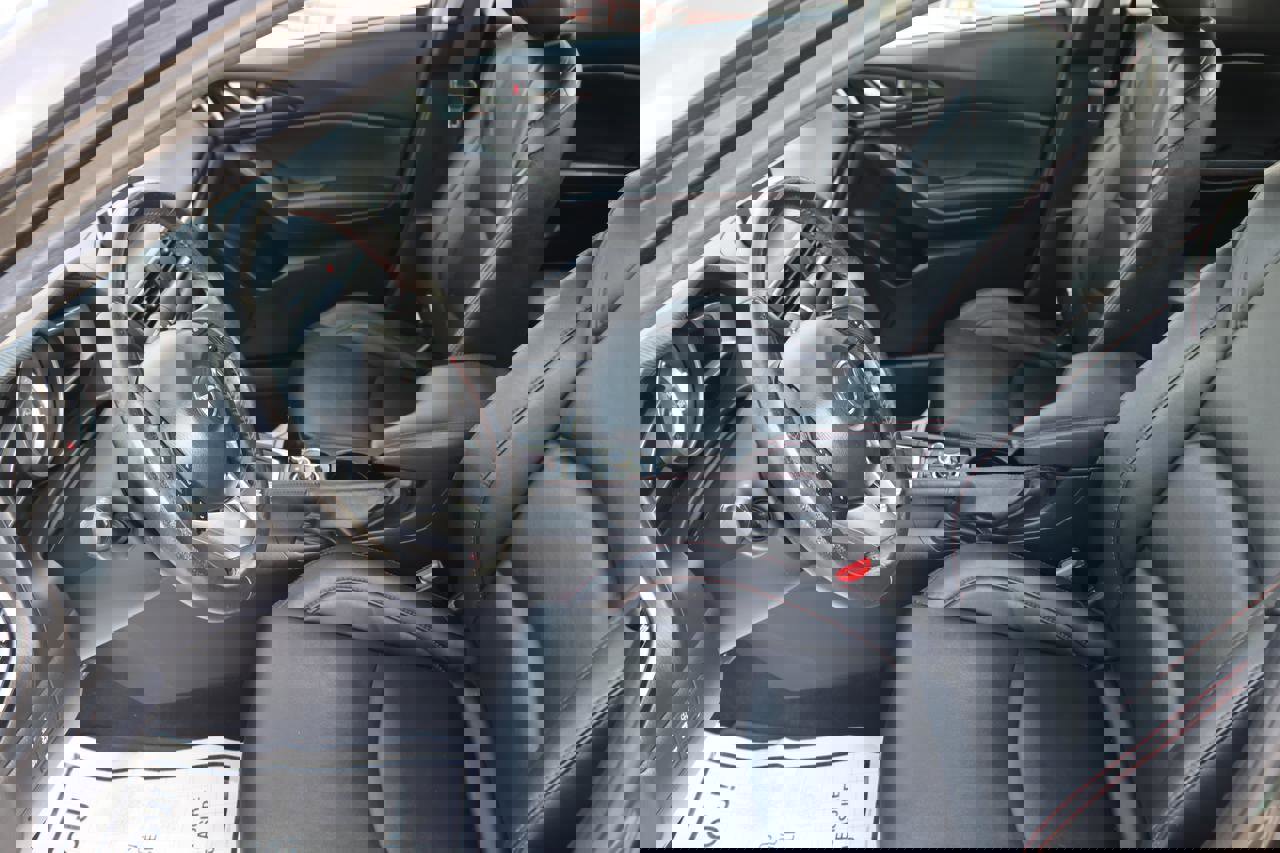 Used 2014 MAZDA MAZDA3 i Grand Touring image 19