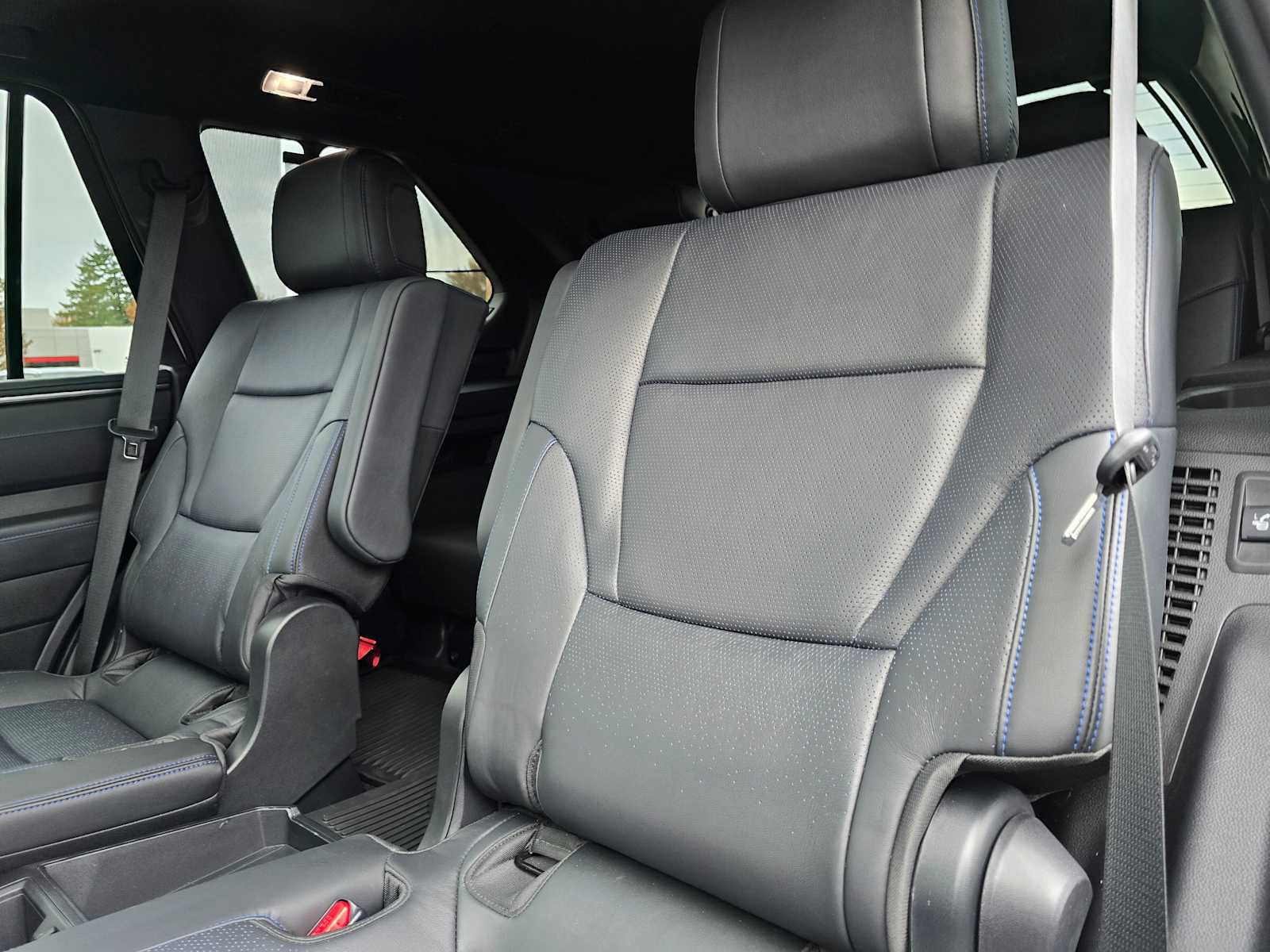 Used 2025 Toyota Sequoia Platinum AWD/4WD image 20