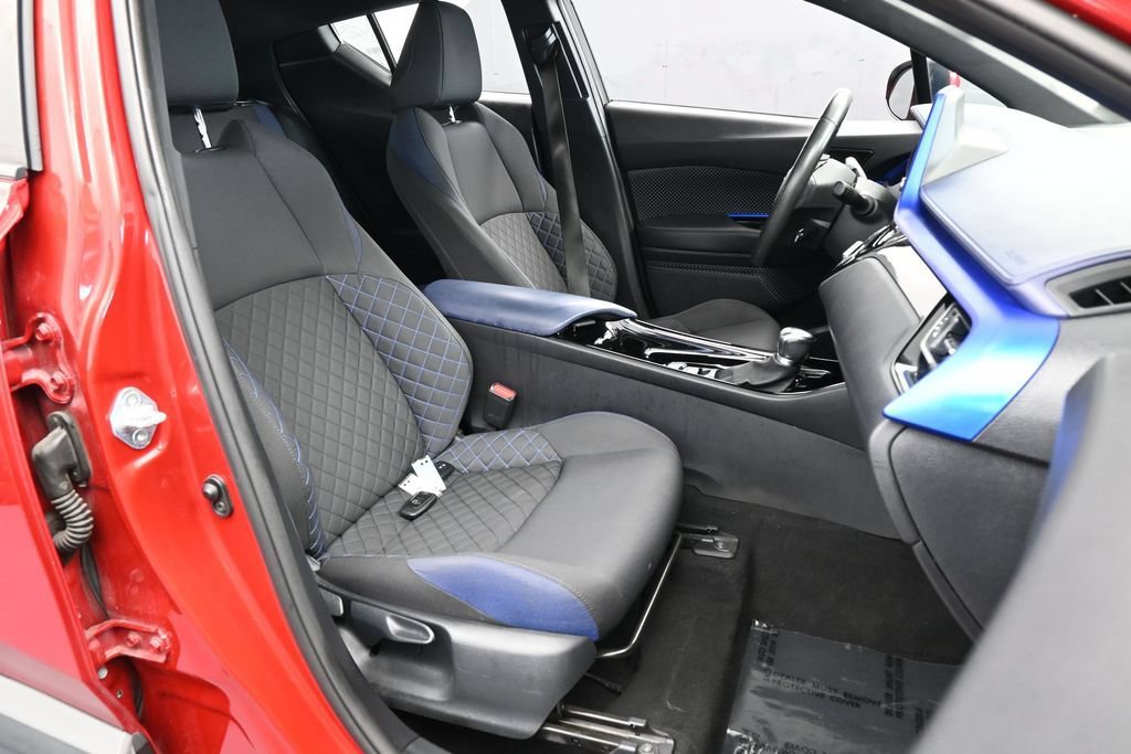 Used 2021 Toyota C-HR XLE FWD image 45