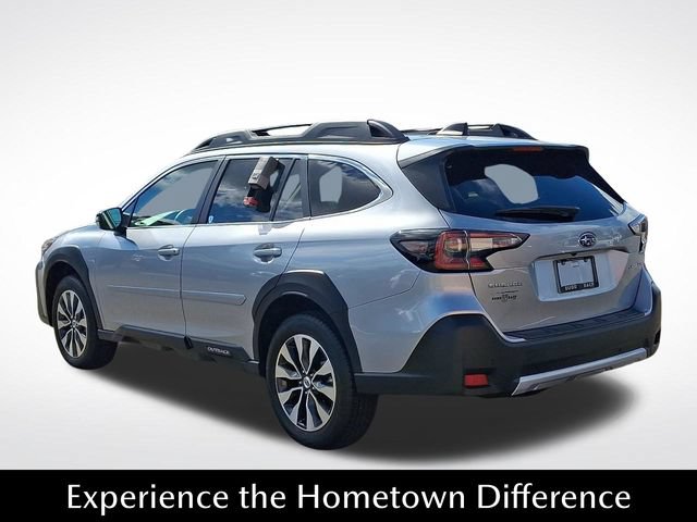 Used 2025 Subaru Outback Limited AWD/4WD image 4