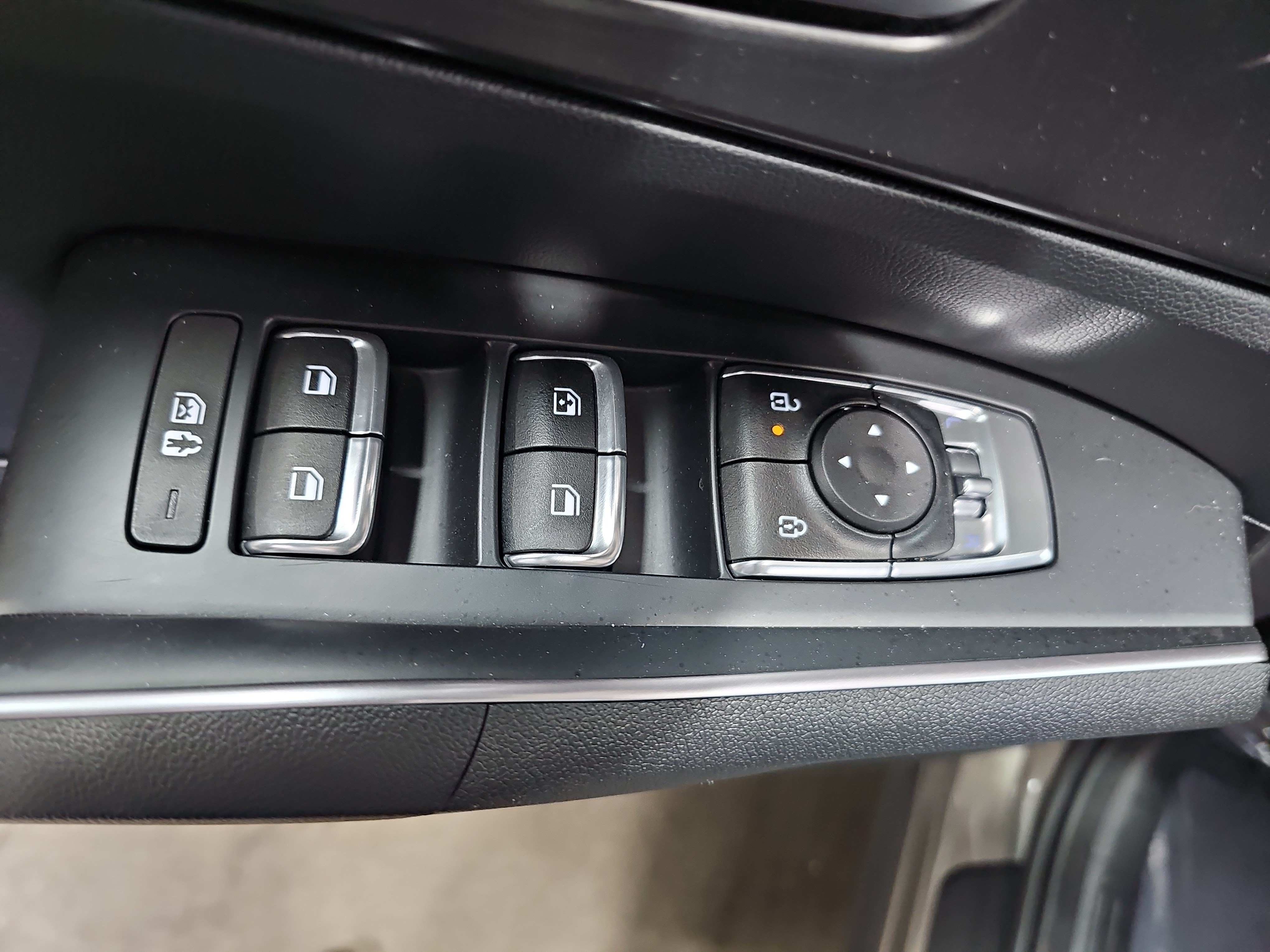Used 2025 Kia Sorento EX AWD/4WD image 28