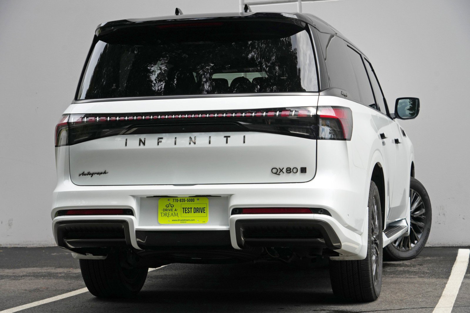 Used 2026 INFINITI QX80 Autograph w/ Premium Cargo Package AWD/4WD image 5