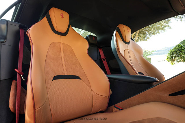Used 2025 Ferrari Roma Spider RWD image 46