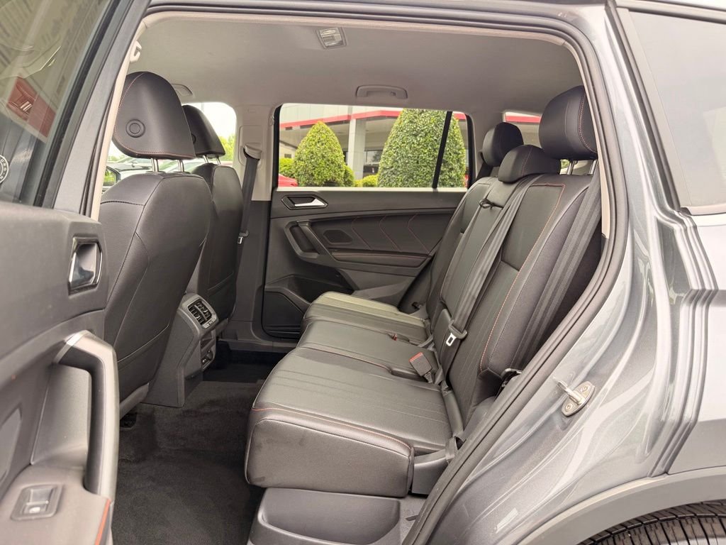 Used 2024 Volkswagen Tiguan Wolfsburg Edition AWD/4WD image 15