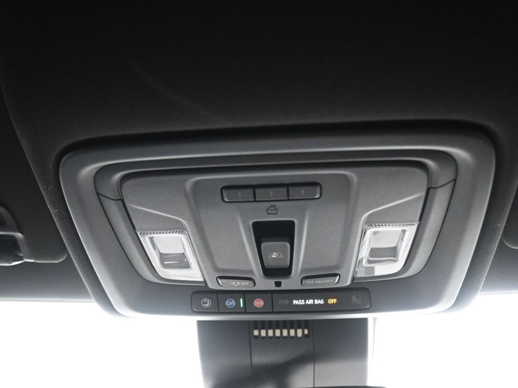 Used 2025 Chevrolet Silverado 2500 High Country image 32