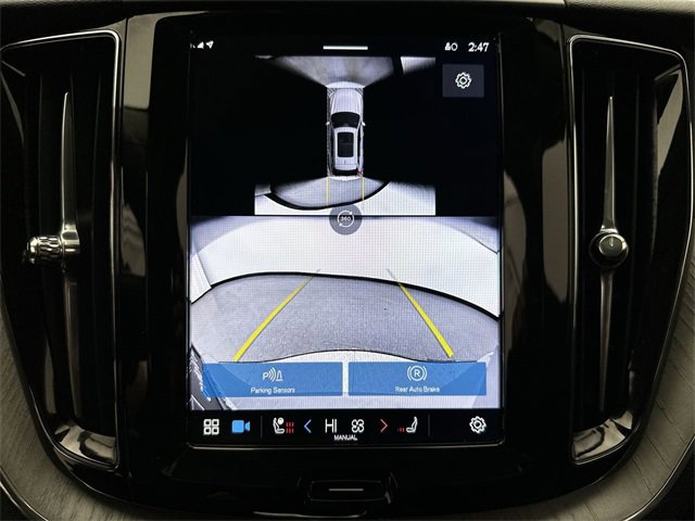 Certified 2025 Volvo XC60 B5 Plus image 17
