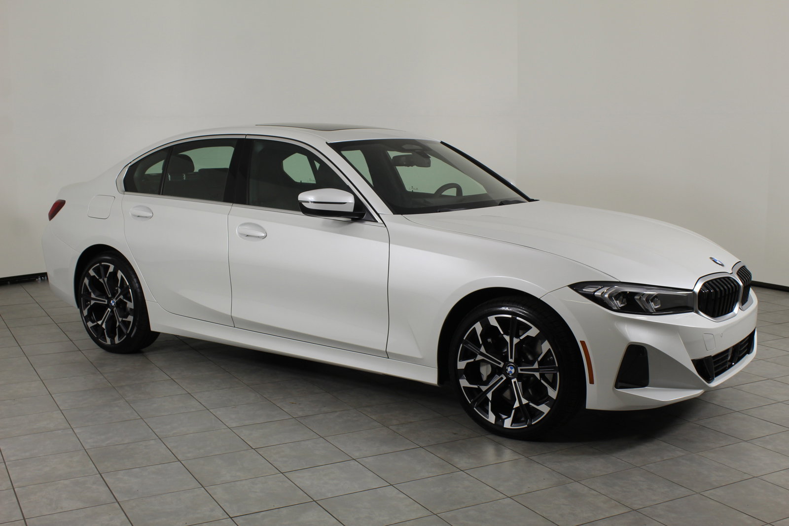 New 2025 BMW 330i Sedan w/ M Sport Package image 2