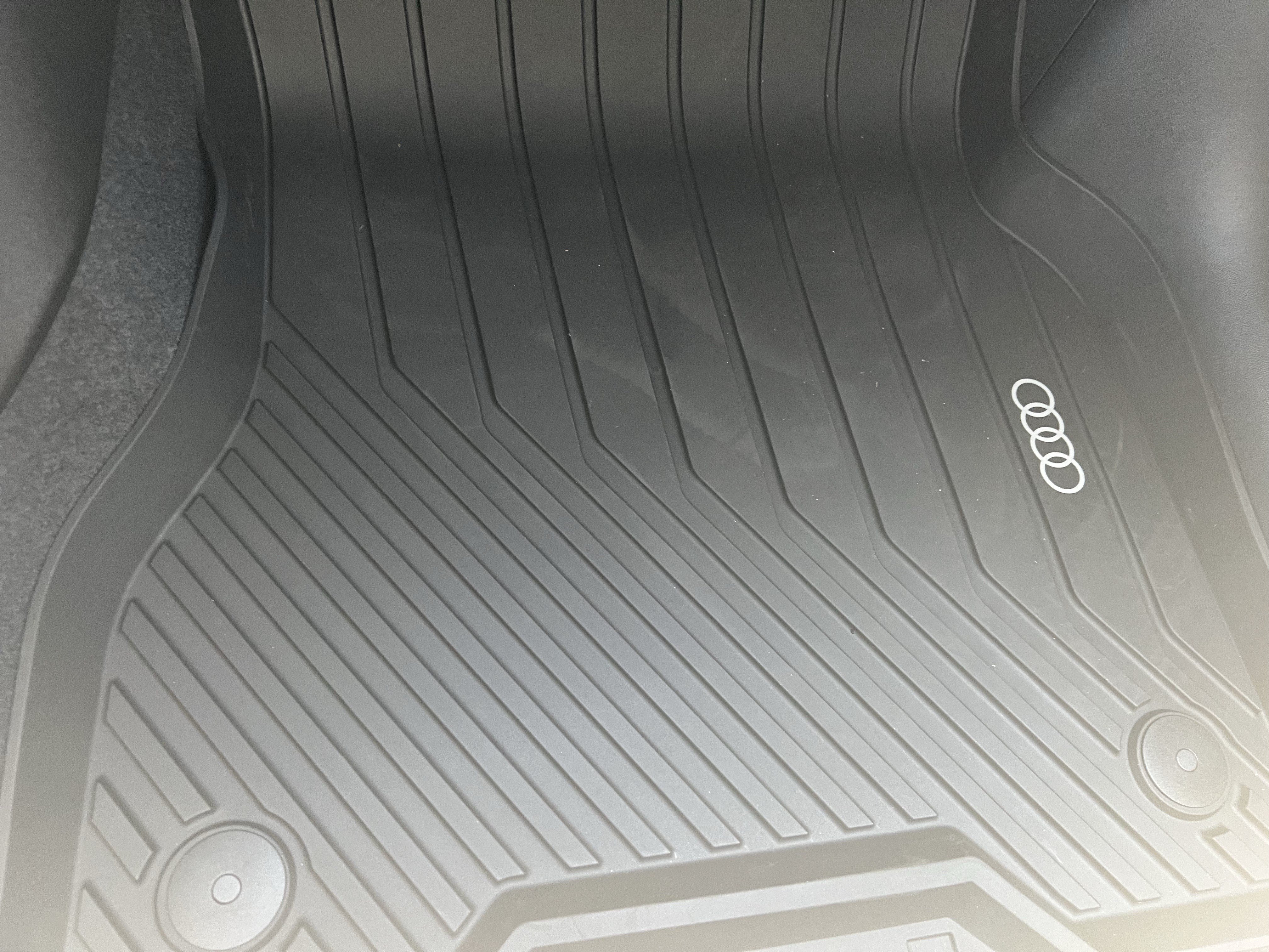 New 2027 Audi Q6 e-tron Prestige AWD/4WD image 17