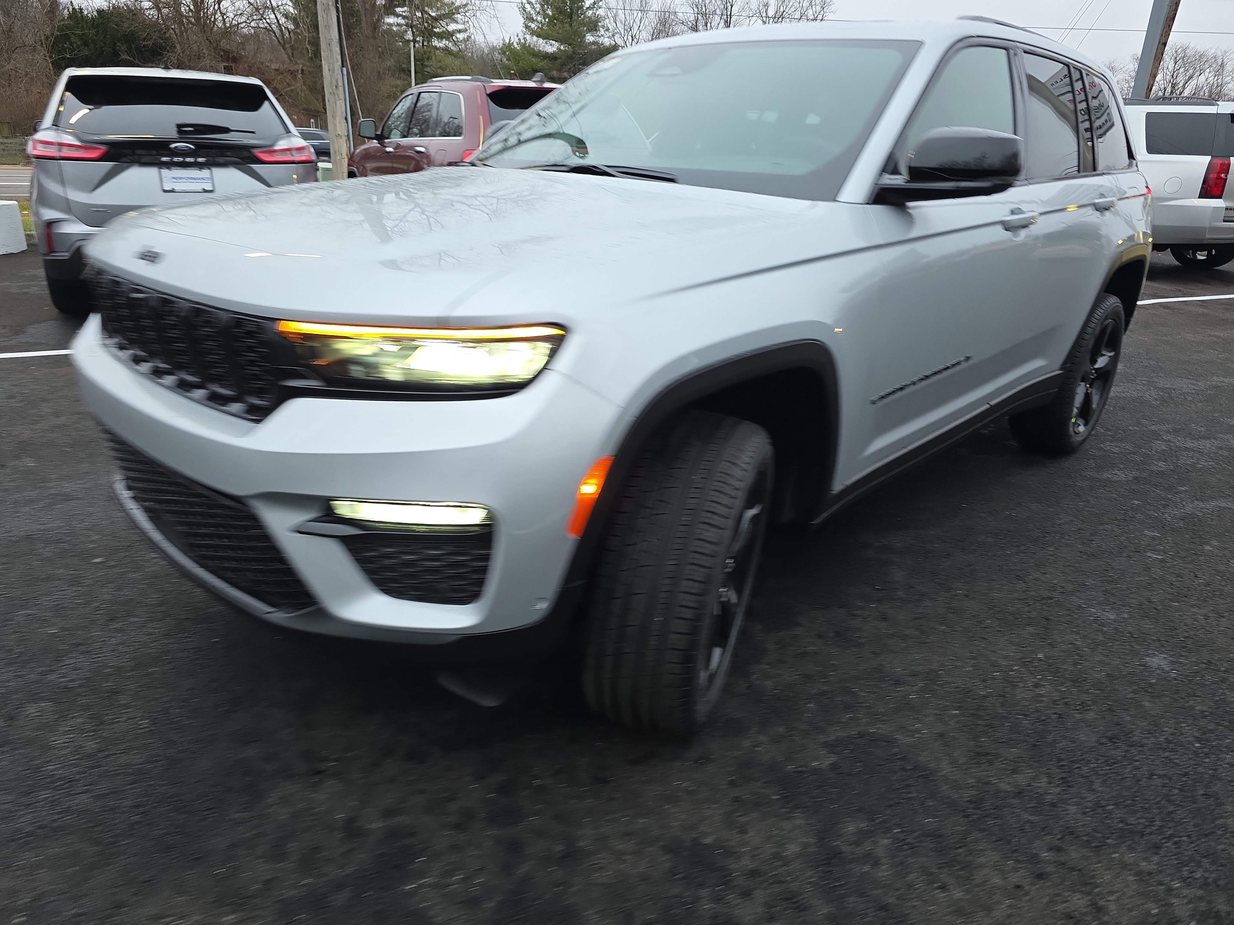 New 2025 Jeep Grand Cherokee Limited w/ Luxury Tech Group II image 20