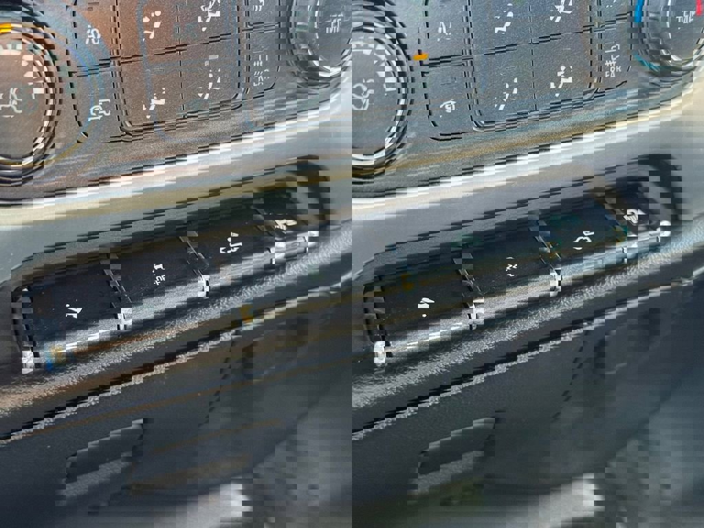 Used 2014 GMC Sierra 1500 SLE image 22