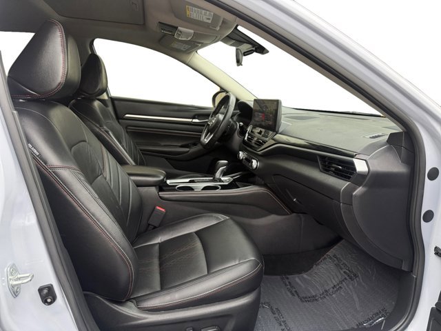 Used 2023 Nissan Altima 2.5 SR w/ SR Premium Package FWD image 12