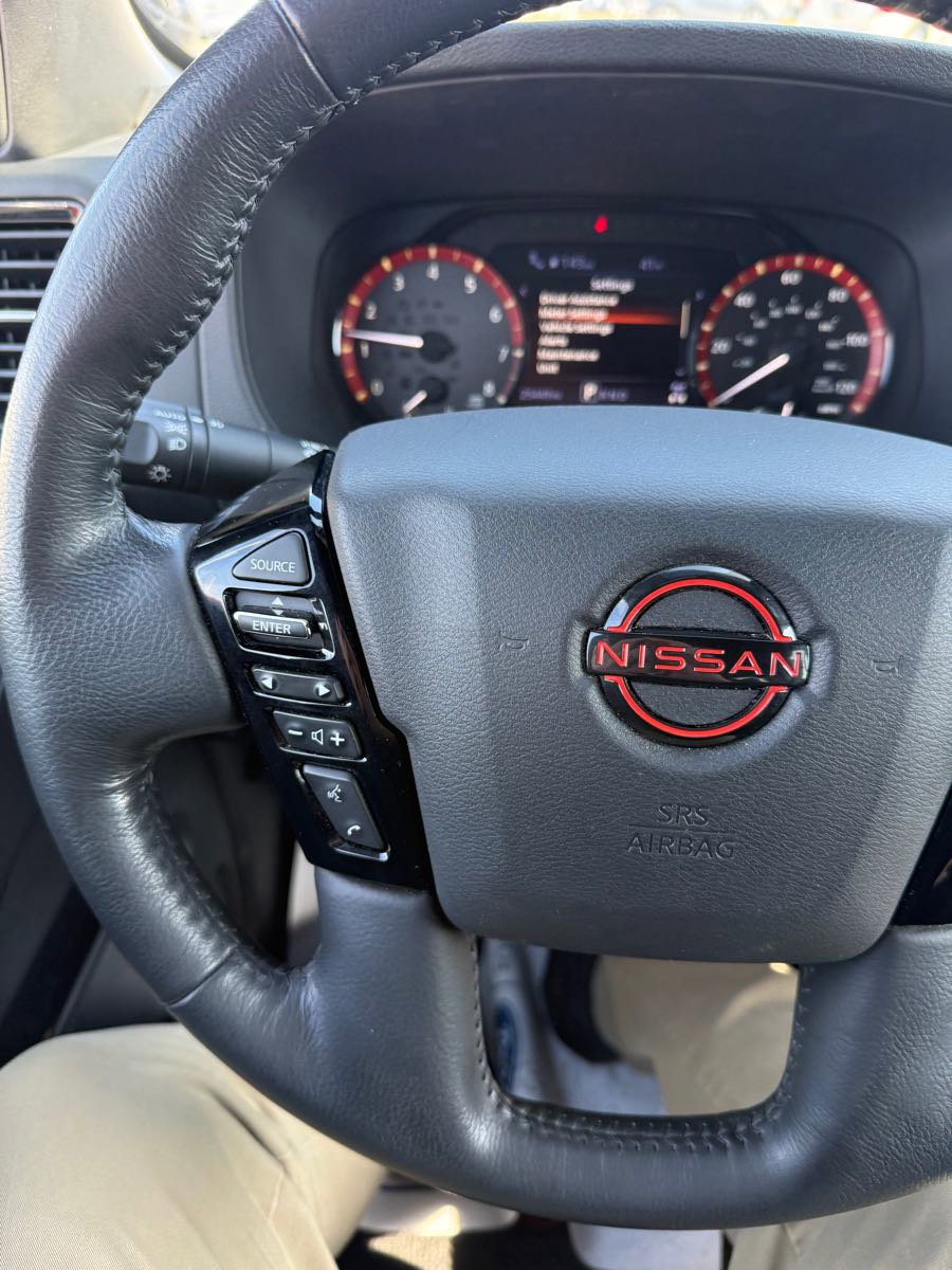 Used 2022 Nissan Frontier PRO-4X image 15