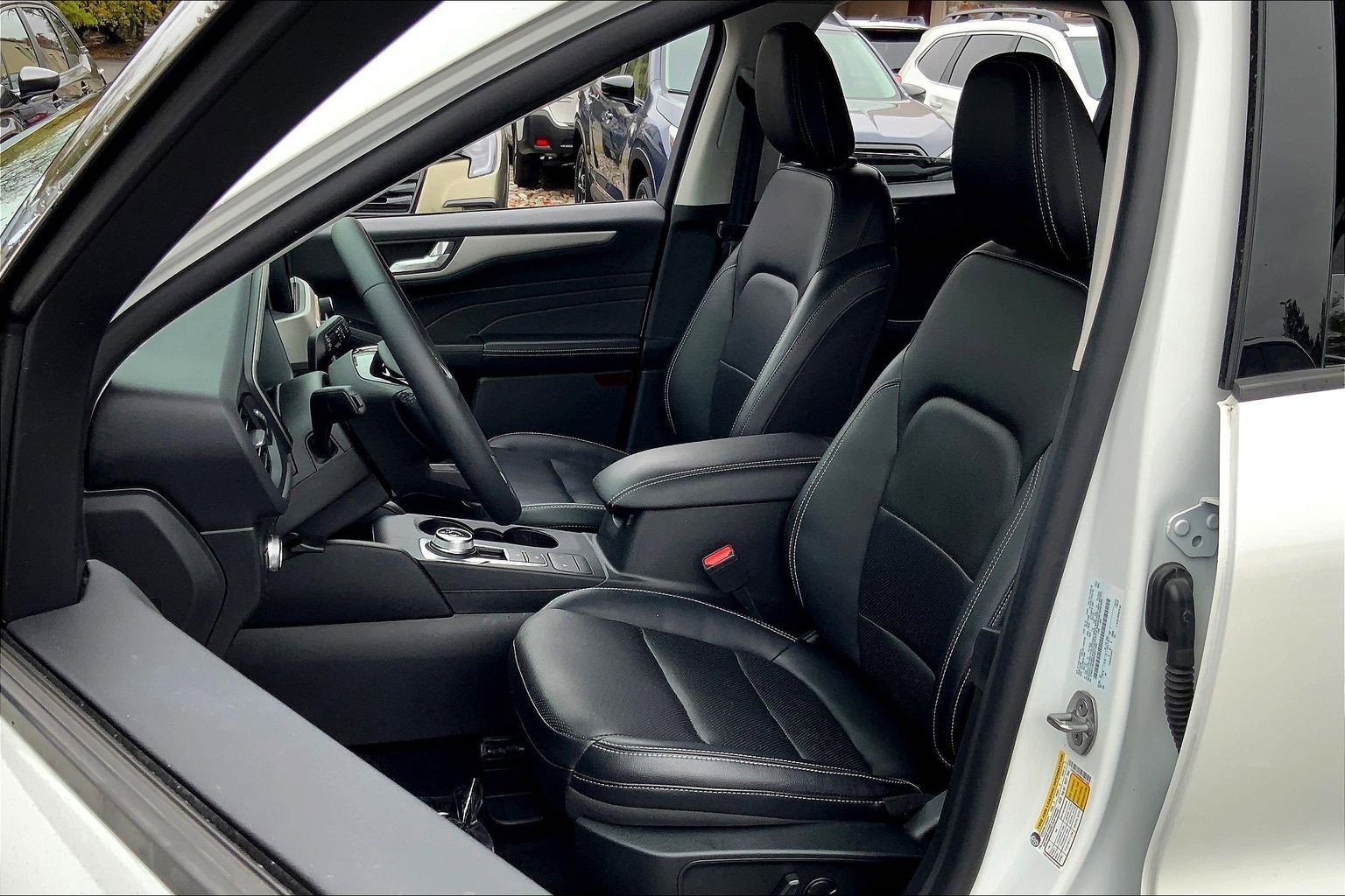 Used 2022 Ford Escape SEL image 8