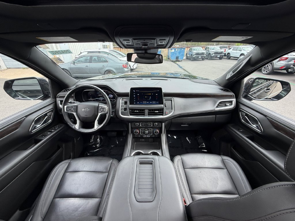 Used 2023 Chevrolet Tahoe Z71 w/ Luxury Package AWD/4WD image 22