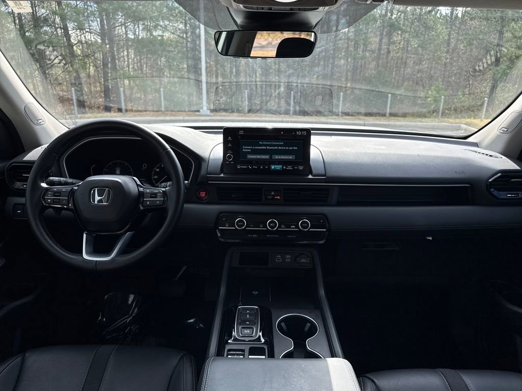 Used 2025 Honda Pilot Touring image 16