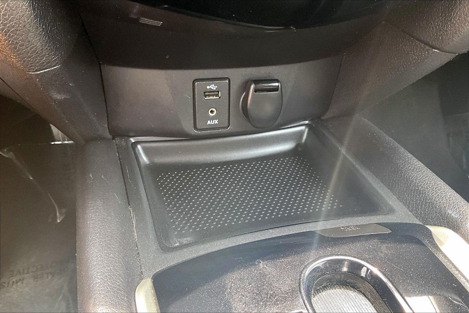 Used 2015 Nissan Rogue SV AWD/4WD image 30