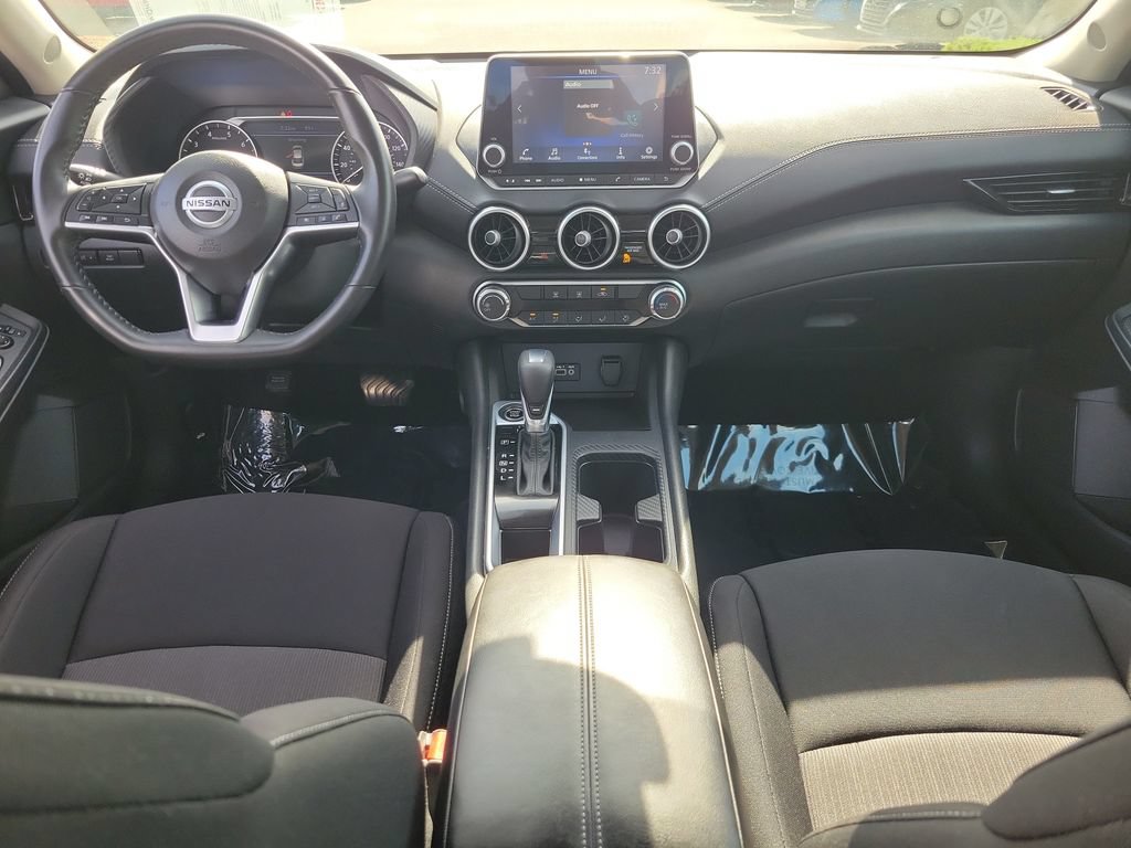 Used 2022 Nissan Sentra SV w/ Lighting Package FWD image 11