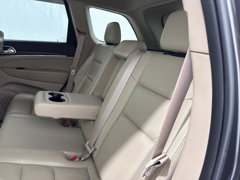 Used 2018 Jeep Grand Cherokee Limited AWD/4WD image 18