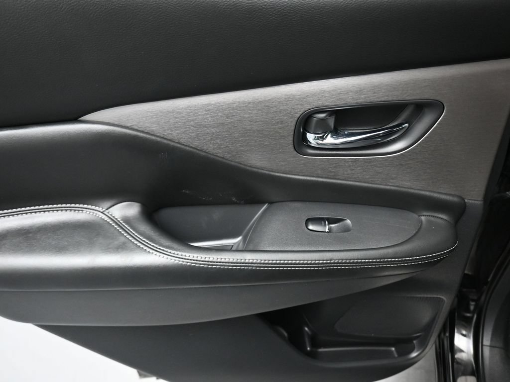 Used 2019 Nissan Murano SL w/ Cargo Package FWD image 31