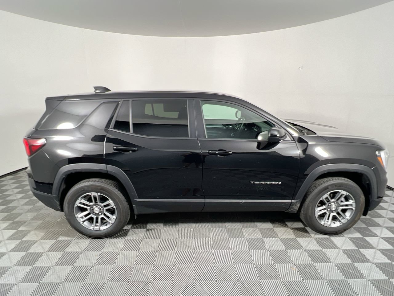 Used 2026 GMC Terrain Elevation AWD/4WD image 2