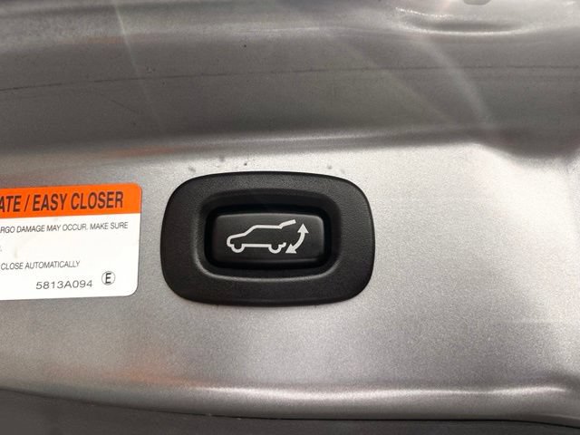Used 2022 Mitsubishi Outlander 4WD Plug-In Hybrid image 22