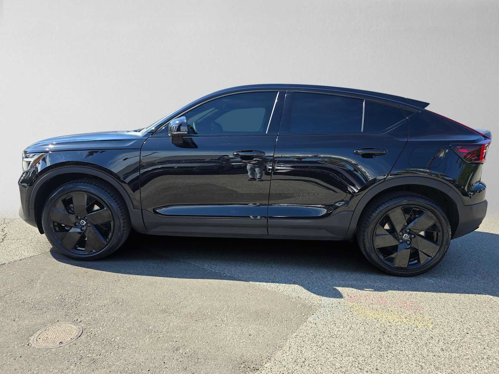Certified 2023 Volvo C40 P8 Recharge Ultimate AWD/4WD image 7