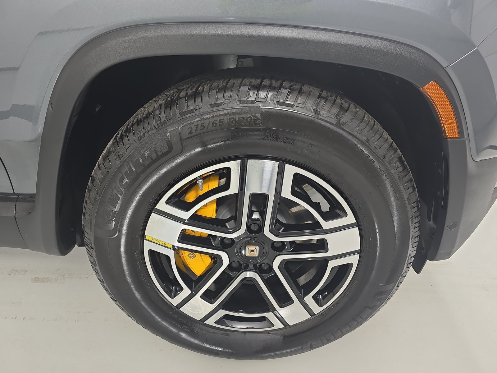Used 2023 Rivian R1S Launch Edition Quad AWD/4WD image 11