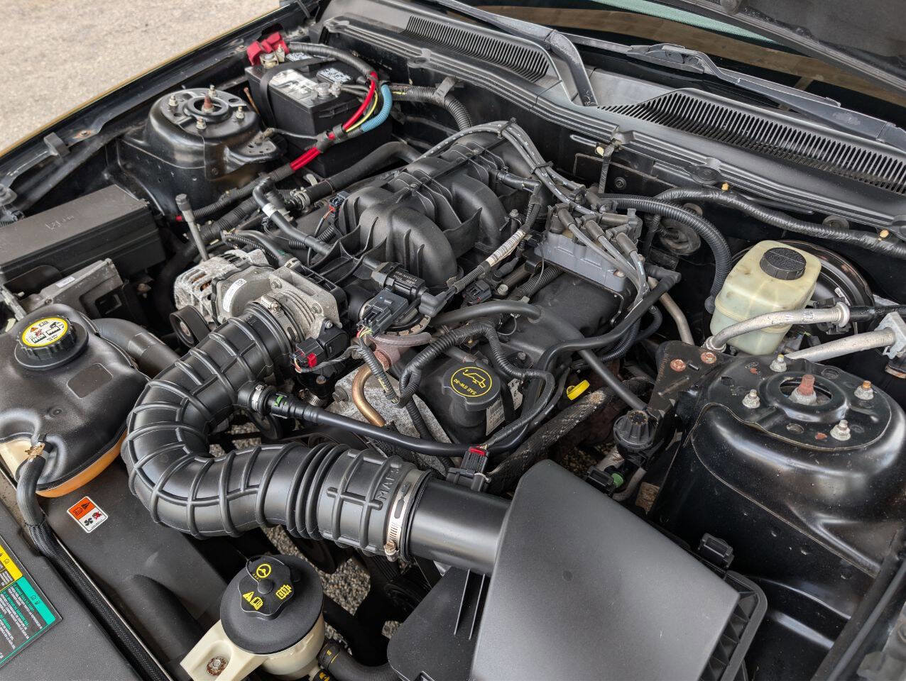 Used 2006 Ford Mustang Convertible RWD image 25