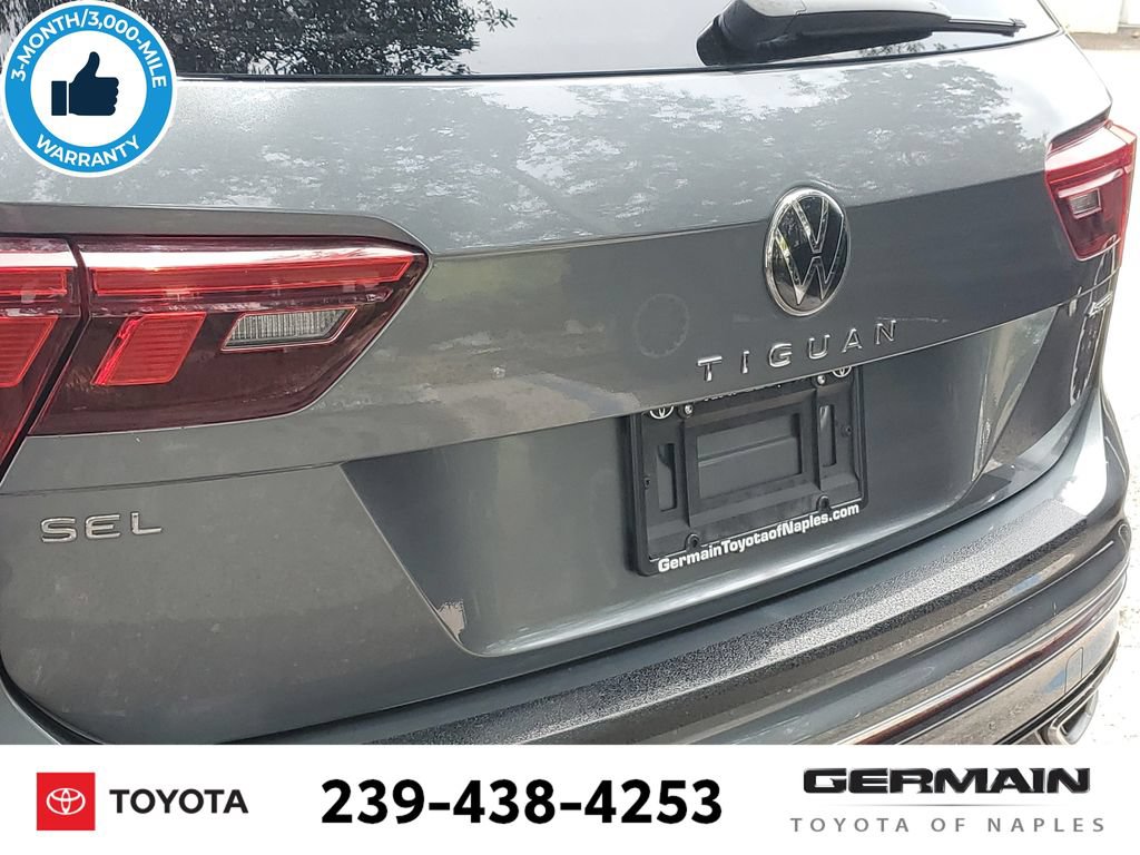Used 2022 Volkswagen Tiguan SEL R-Line AWD/4WD image 16