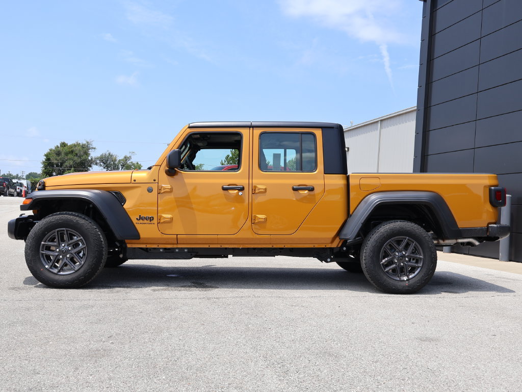 New 2026 Jeep Gladiator Sport AWD/4WD image 2