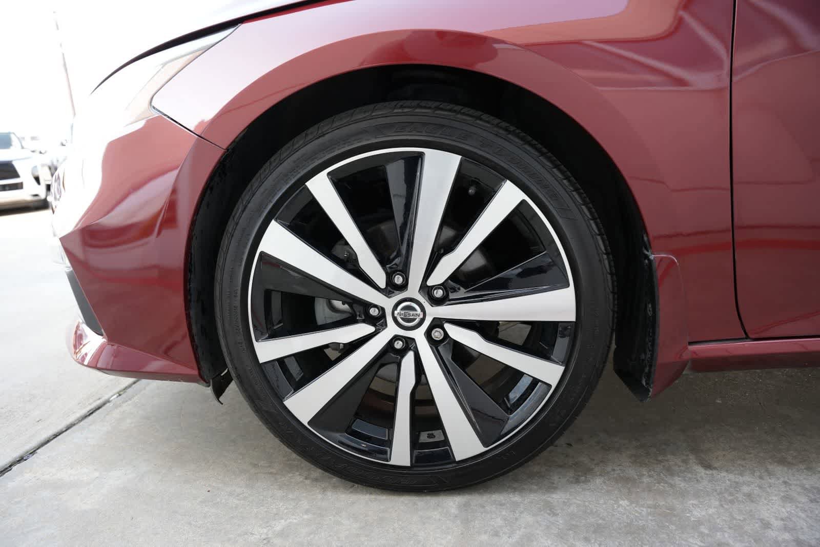 Used 2019 Nissan Altima 2.5 SR FWD image 23