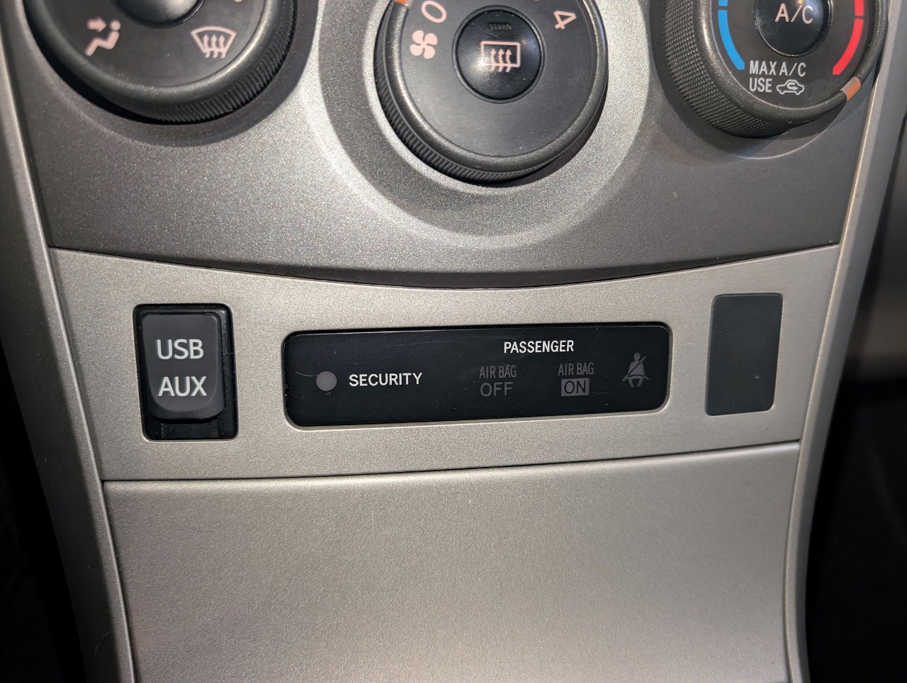 Used 2012 Toyota Corolla LE image 38