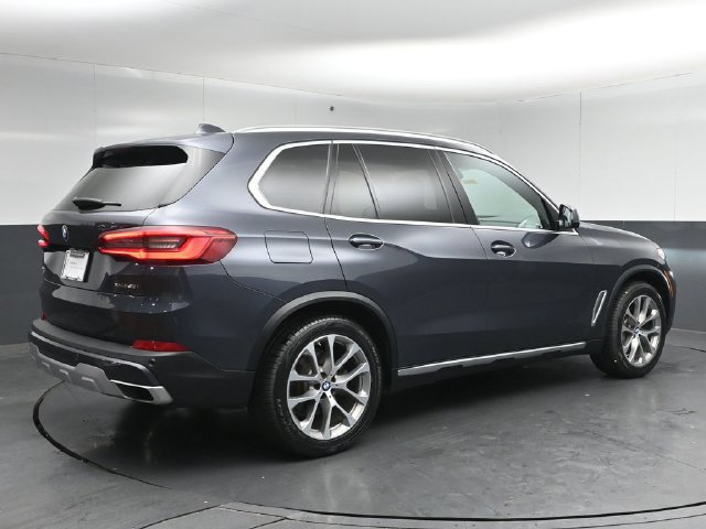 Used 2019 BMW X5 xDrive40i w/ Convenience Package AWD/4WD image 3