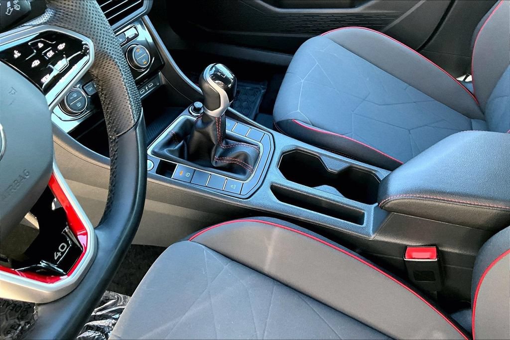 Used 2024 Volkswagen Jetta GLI 40th Anniversary Edition FWD image 16