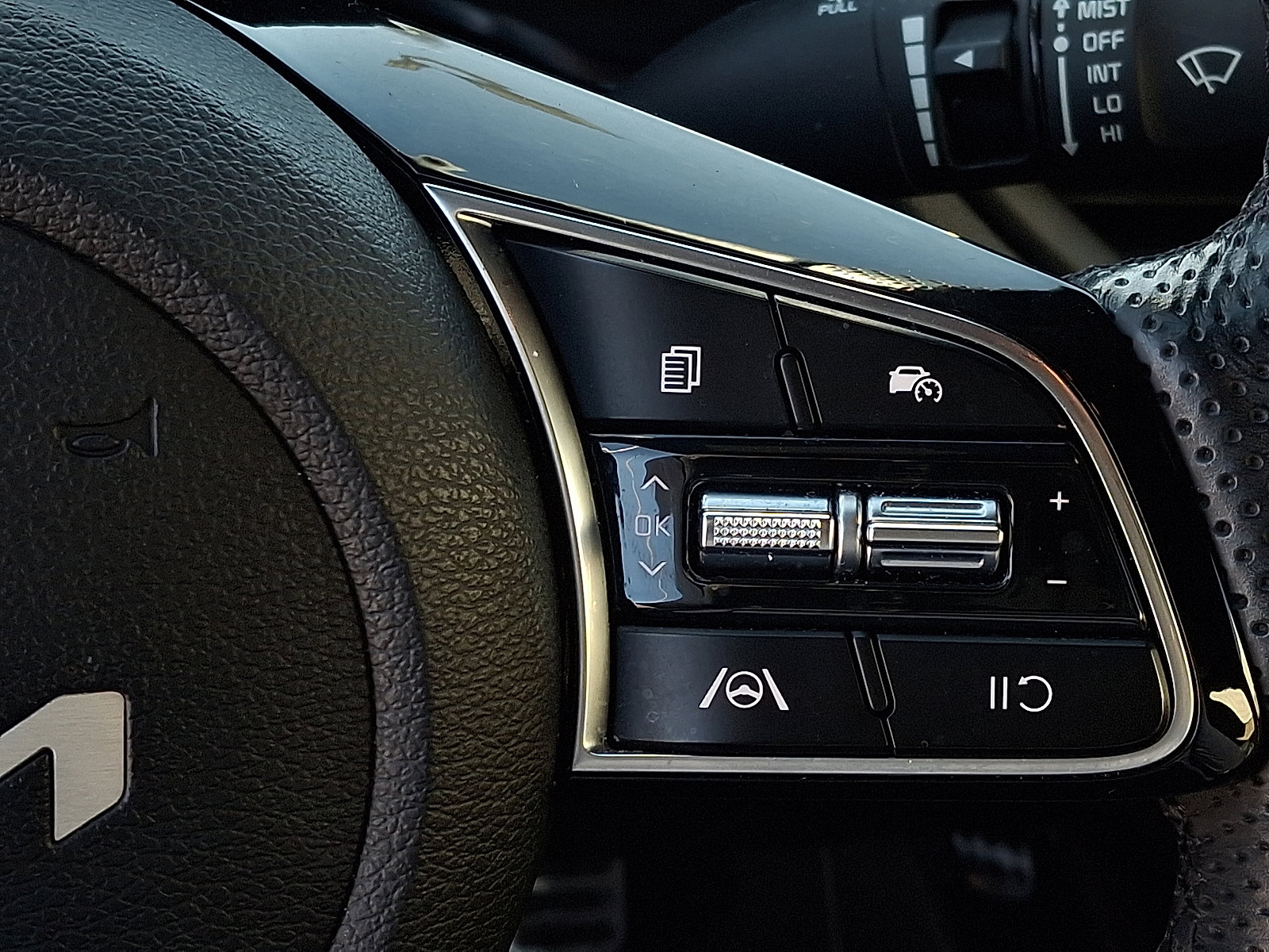 Certified 2022 Kia Forte GT-Line image 21