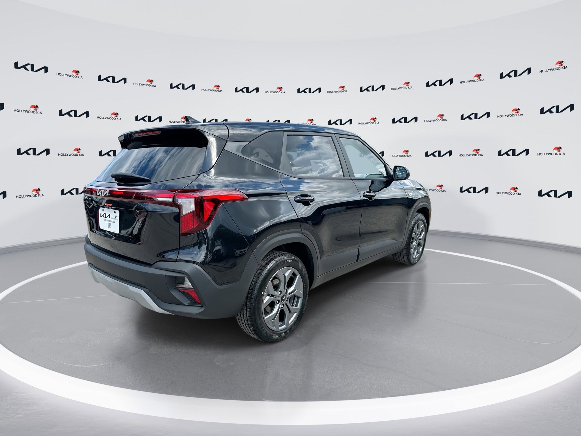 Used 2026 Kia Seltos LX FWD image 8